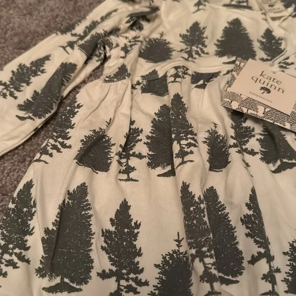 Kate Quinn Multi Pine Asymmetrical Ruffle Top - Picture 3 of 6